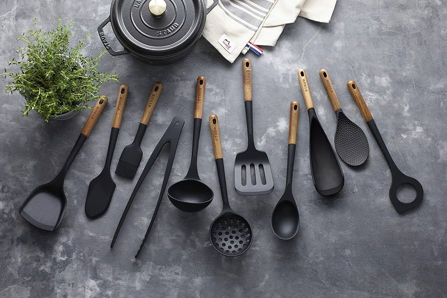 Amazon｜staub ストウブ 「 シリコン トング 」 【日本正規販売